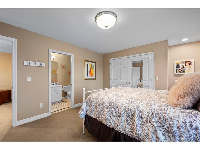 725 Front Range Rd, Littleton, CO 80120