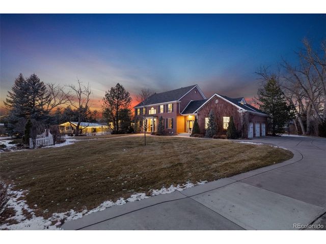 725 Front Range Rd, Littleton, CO 80120