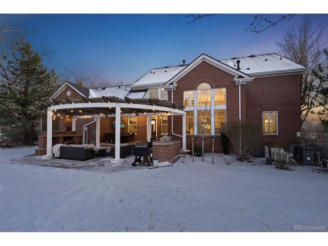 725 Front Range Rd, Littleton, CO 80120