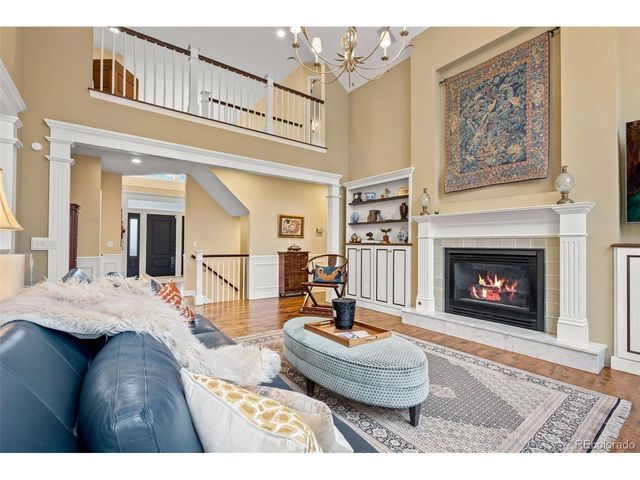 725 Front Range Rd, Littleton, CO 80120