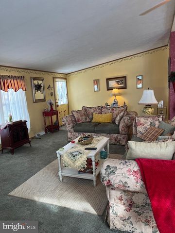 117 CONESTOGA DR, Doylestown, PA 18901