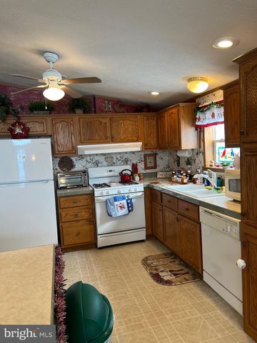 117 CONESTOGA DR, Doylestown, PA 18901