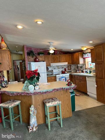 117 CONESTOGA DR, Doylestown, PA 18901