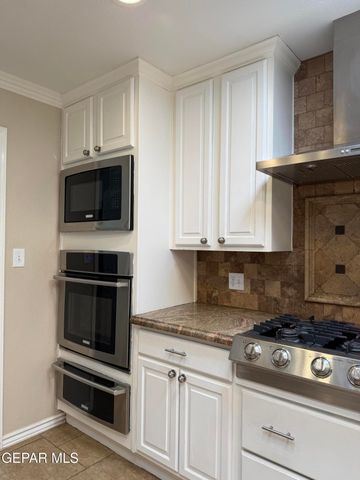 3149 EDGEROCK Drive, El Paso, TX 79935