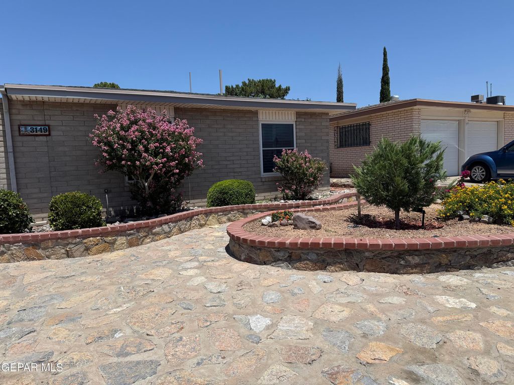 3149 EDGEROCK Drive, El Paso, TX 79935