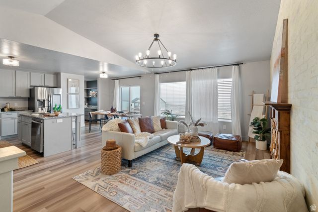 1118 W HONEYCOMB DR, Grantsville, UT 84029