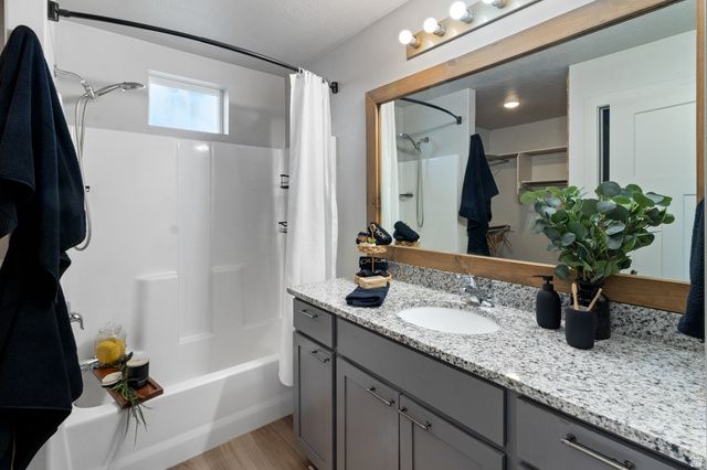 1118 W HONEYCOMB DR, Grantsville, UT 84029