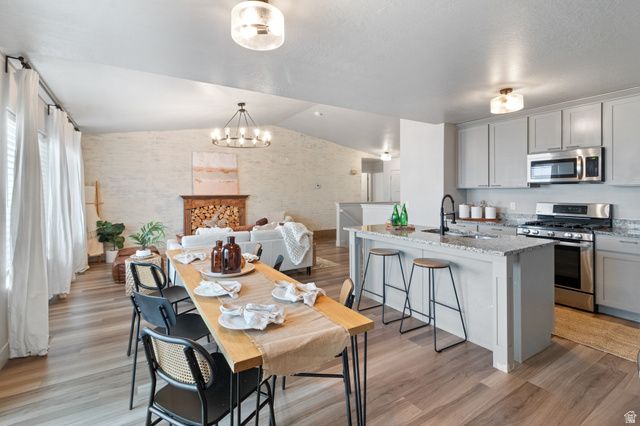 1118 W HONEYCOMB DR, Grantsville, UT 84029