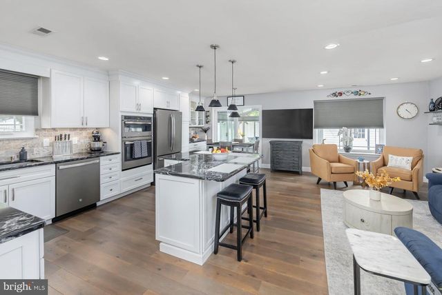 102 WEYBRIDGE CT, Wenonah, NJ 08090