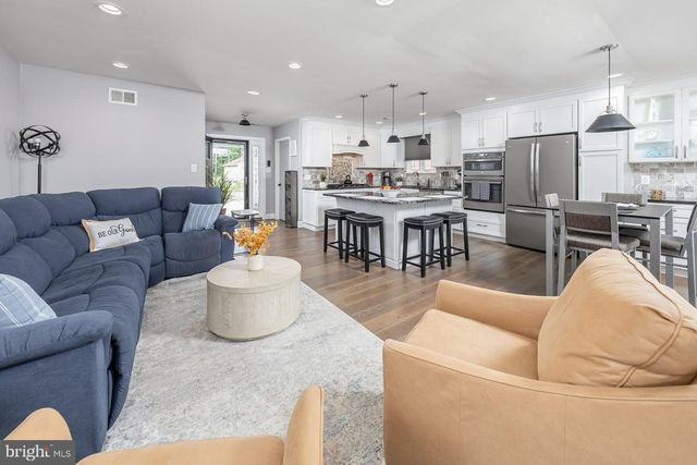 102 WEYBRIDGE CT, Wenonah, NJ 08090