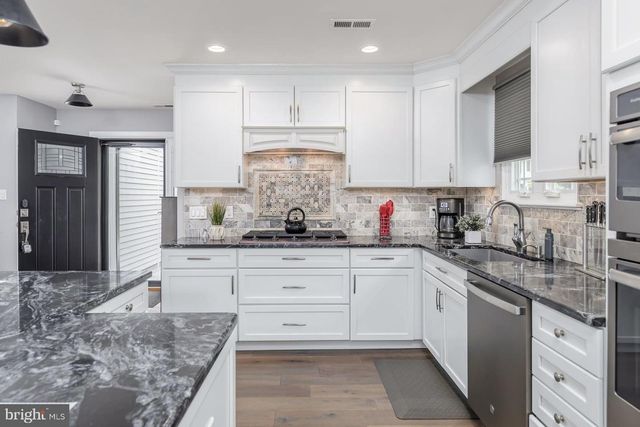 102 WEYBRIDGE CT, Wenonah, NJ 08090