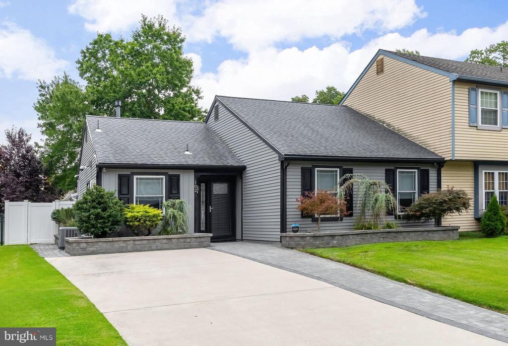 102 WEYBRIDGE CT, Wenonah, NJ 08090