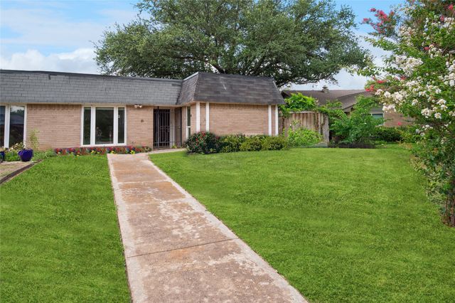 10517 Egret Lane, Dallas, TX 75230