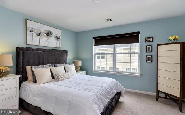 47 RIVERWALK BLVD, Burlington, NJ 08016