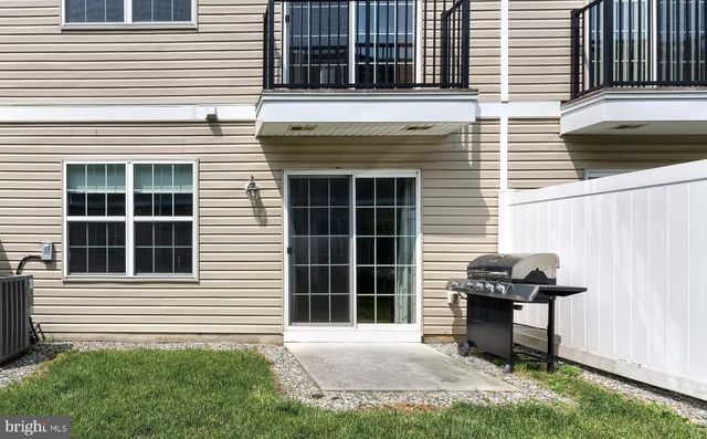47 RIVERWALK BLVD, Burlington, NJ 08016