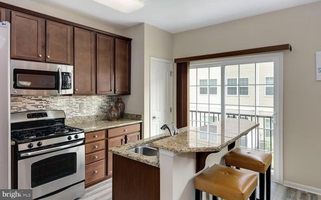 47 RIVERWALK BLVD, Burlington, NJ 08016