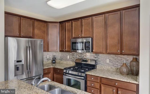 47 RIVERWALK BLVD, Burlington, NJ 08016
