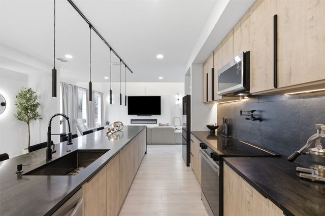 1810 Kraft Street, Dallas, TX 75212