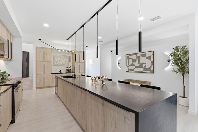 1810 Kraft Street, Dallas, TX 75212