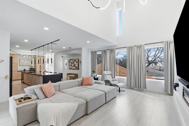 1810 Kraft Street, Dallas, TX 75212