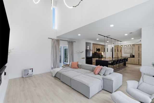 1810 Kraft Street, Dallas, TX 75212
