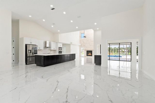 163 SE Osprey Ridge, Port St. Lucie, FL 34984