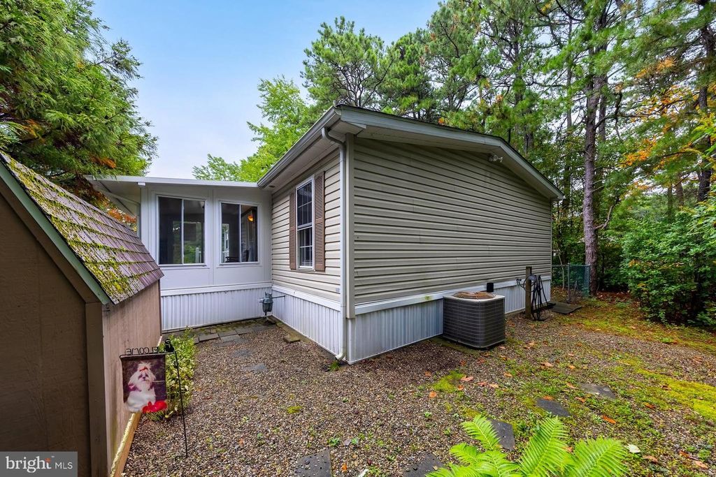 35 SHENANDOAH DR, Sicklerville, NJ 08081