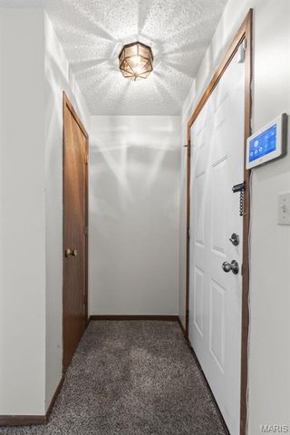 2424 Silkwood Drive, Overland, MO 63114