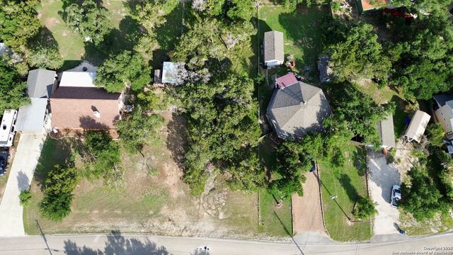 2045 Comfort, Canyon Lake, TX 78133
