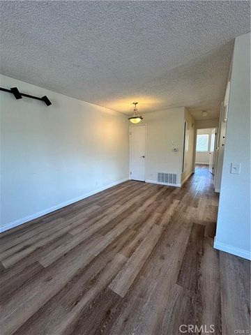 1123 W Sierra Madre 4, Azusa, CA 91702