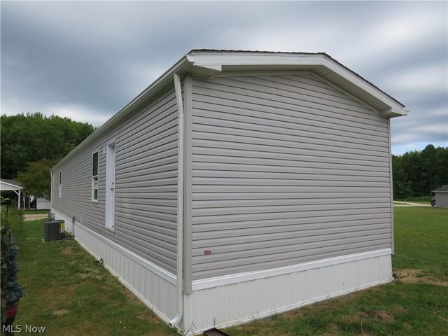 2665 Eagle Point Drive, Madison, OH 44057