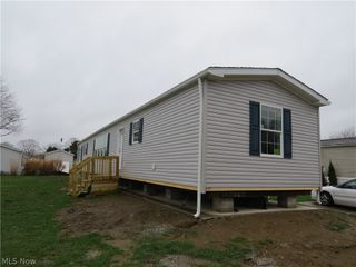2665 Eagle Point Drive, Madison, OH 44057
