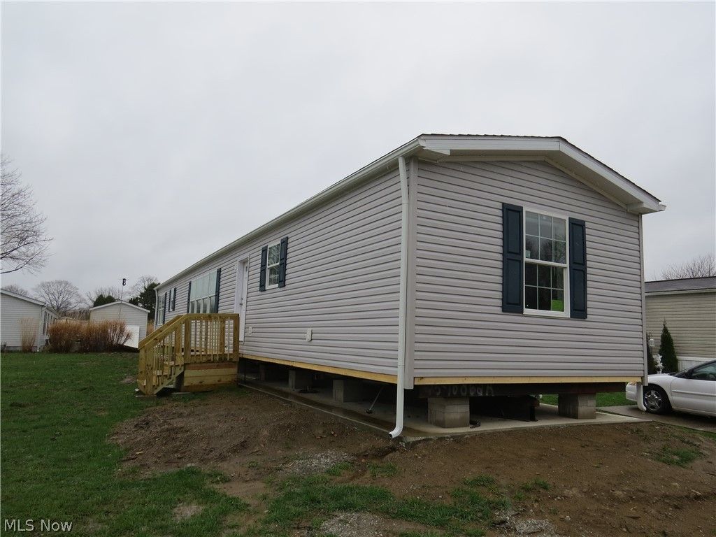 2665 Eagle Point Drive, Madison, OH 44057