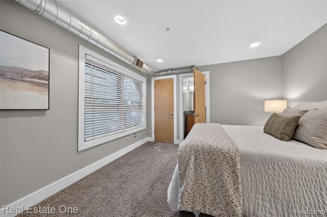 680 W 11 Mile Road, Royal Oak, MI 48067