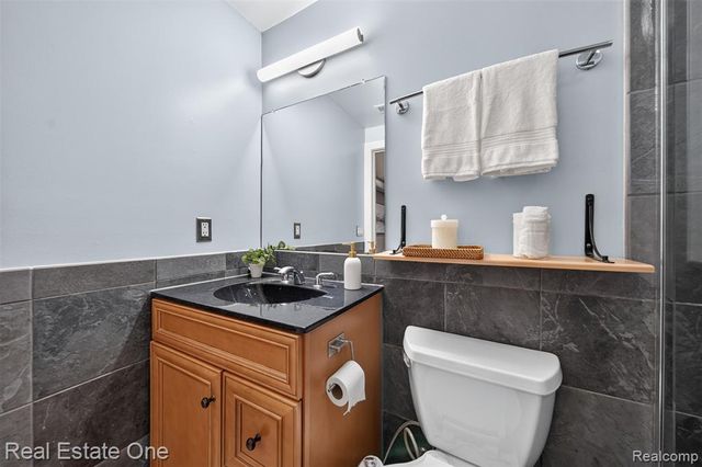 680 W 11 Mile Road, Royal Oak, MI 48067