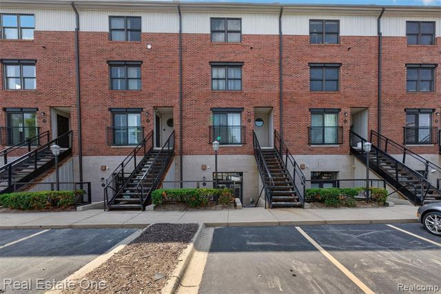 680 W 11 Mile Road, Royal Oak, MI 48067