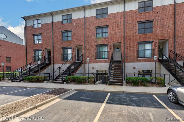 680 W 11 Mile Road, Royal Oak, MI 48067