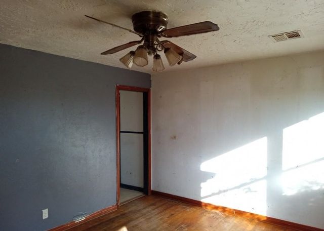 801 SW 26th Pl, Lawton, OK 73505