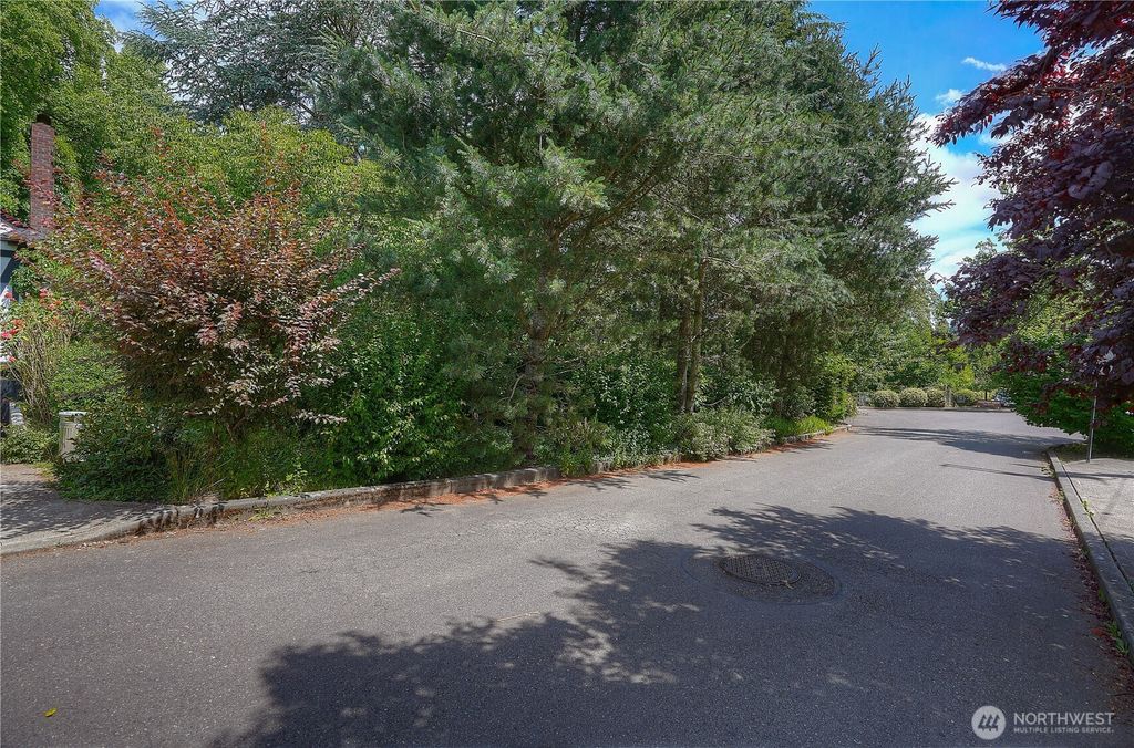 710 11th Avenue SE, Olympia, WA 98501
