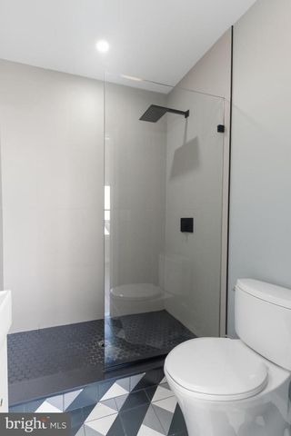 537 TITAN ST, Philadelphia, PA 19147