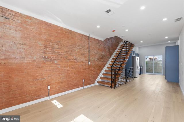 537 TITAN ST, Philadelphia, PA 19147