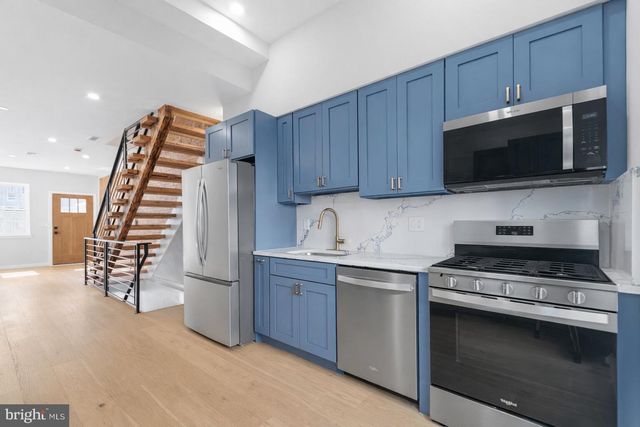 537 TITAN ST, Philadelphia, PA 19147