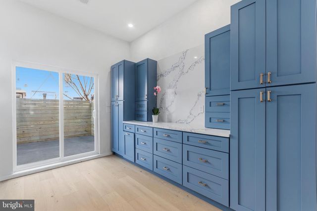 537 TITAN ST, Philadelphia, PA 19147