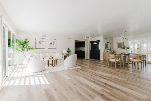 9345 Monona Dr, La Mesa, CA 91942