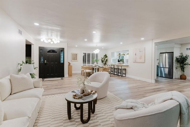 9345 Monona Dr, La Mesa, CA 91942