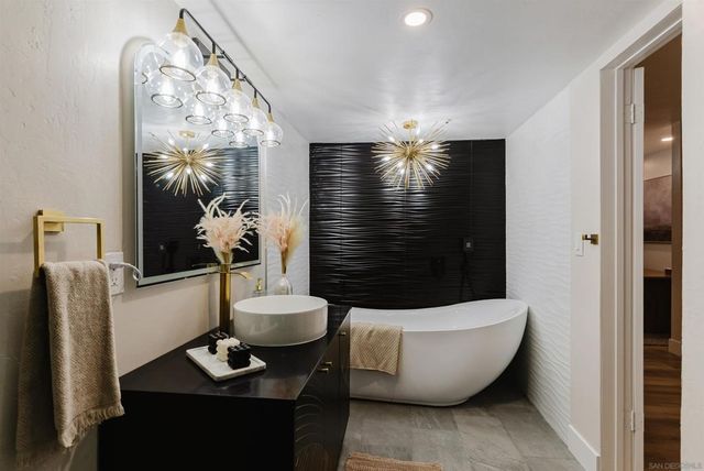 9345 Monona Dr, La Mesa, CA 91942