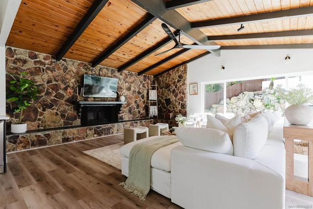 9345 Monona Dr, La Mesa, CA 91942