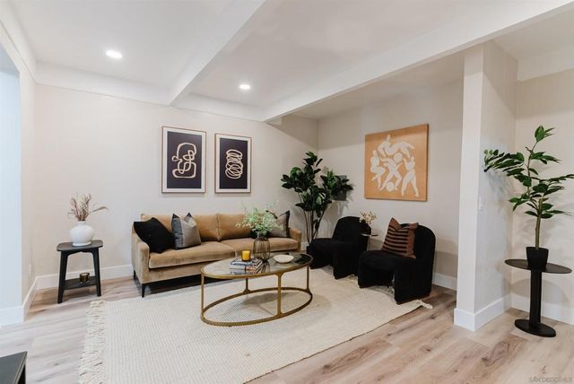 9345 Monona Dr, La Mesa, CA 91942