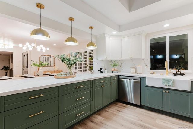 9345 Monona Dr, La Mesa, CA 91942