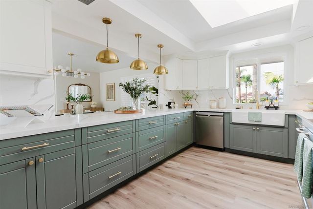 9345 Monona Dr, La Mesa, CA 91942